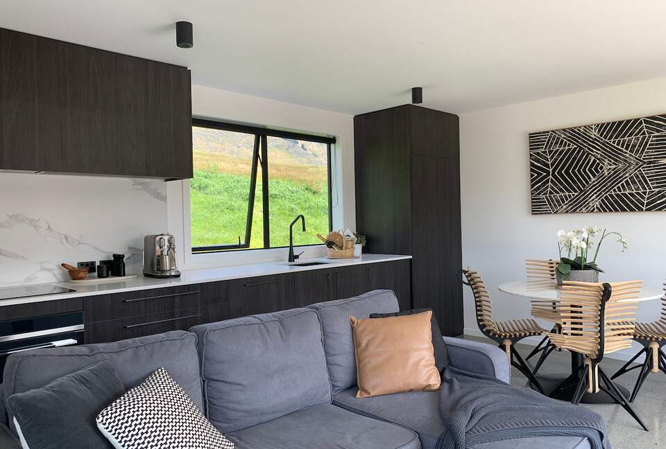 Countryside Escape with Coronet Peak Views - Dalefield, New Zealand