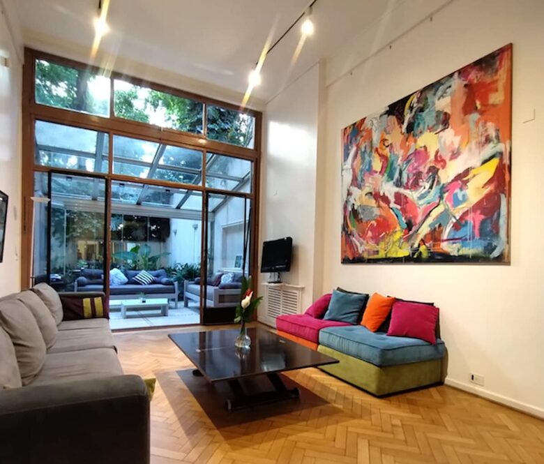 Charming 1950s Retreat with Sunroom & Garden in Retiro - Retiro, Argentina