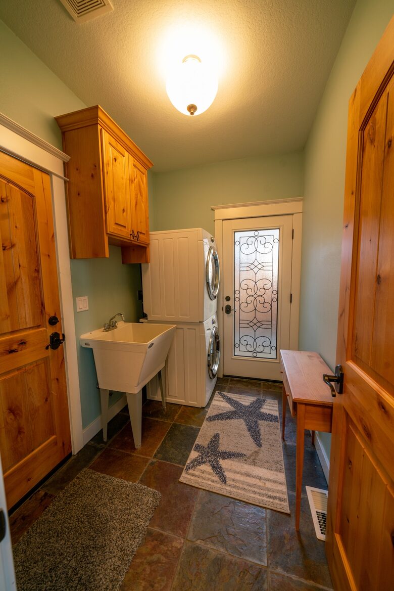 Oceanfront Escape with Panoramic Views of the Pacific - Lincoln Beach, Oregon