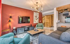 Stylish Chamonix Top-Floor Apartment with Mountain Charm - Chamonix-Mont-Blanc, France