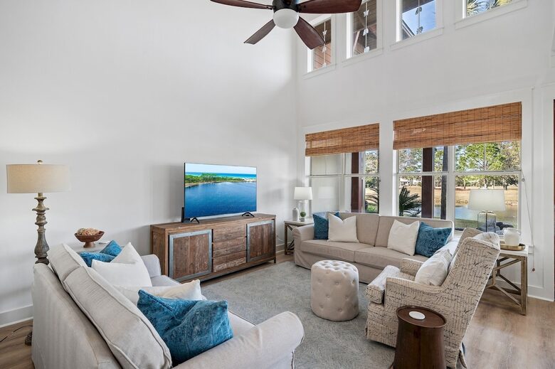 Elegant Coastal Getaway Overlooking Baytowne Golf Course - Miramar Beach, Florida