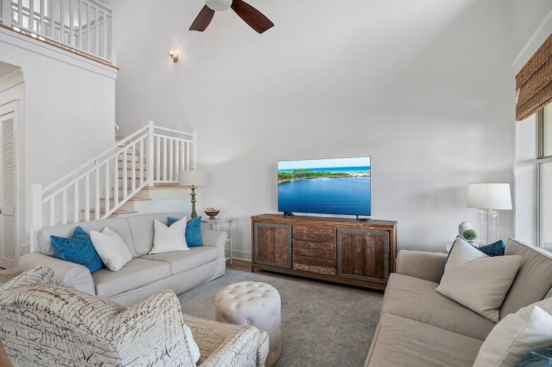 Elegant Coastal Getaway Overlooking Baytowne Golf Course - Miramar Beach, Florida