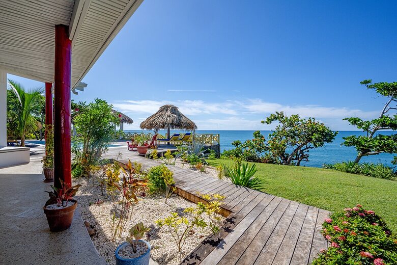 Treasure Beach Villa with Expansive Sea Views - Treasure Beach, Jamaica