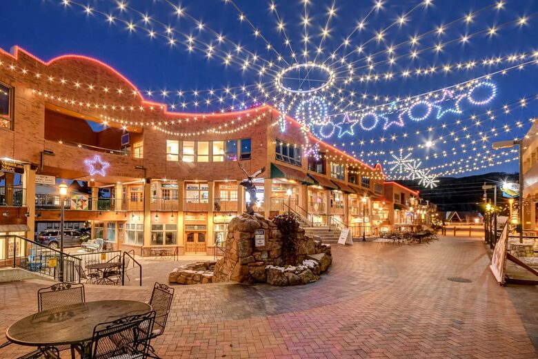 Luxury Villa with Hot Tub & Mountain Views near Winter Park Resort - Winter Park, Colorado
