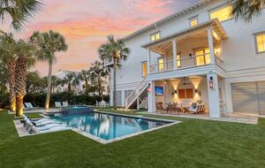 Elegant Isle of Palms Escape with Rooftop Deck - Isle of Palms, South Carolina