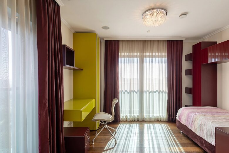 Sophisticated Lake-View Retreat in Bucharest - București, Romania