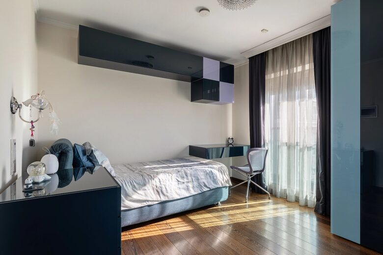 Sophisticated Lake-View Retreat in Bucharest - București, Romania