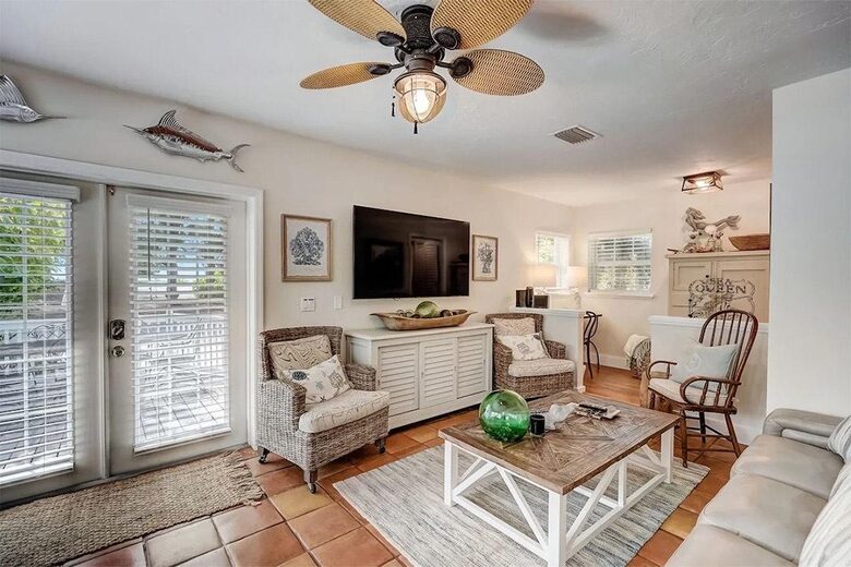 Steps from the Sand | Relaxed Island Escape - Holmes Beach, Florida
