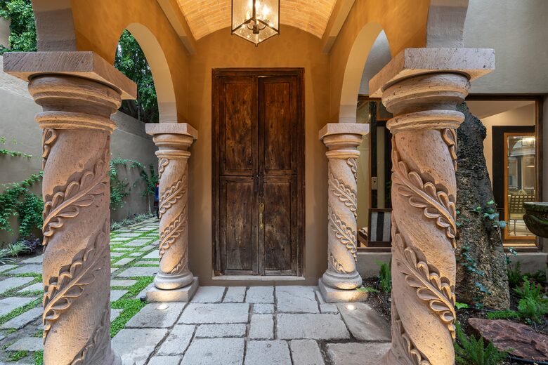 Entry way