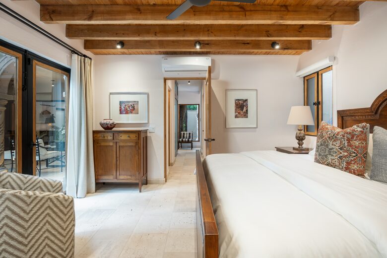 Guest bedroom
