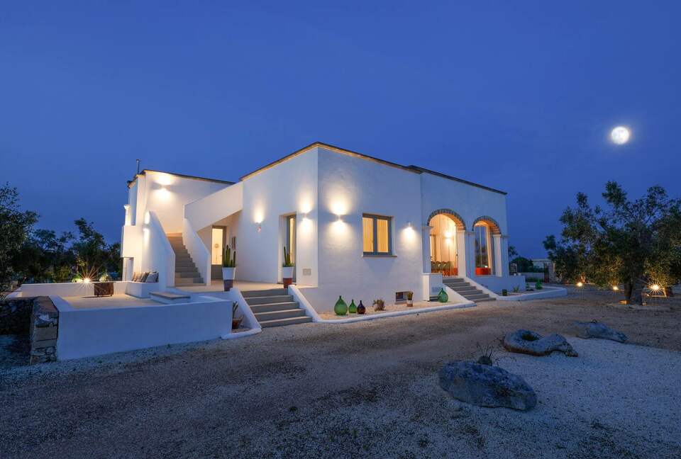 Refined Countryside Villa with Private Pool - Diso, Italy