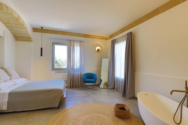 Refined Countryside Villa with Private Pool - Diso, Italy
