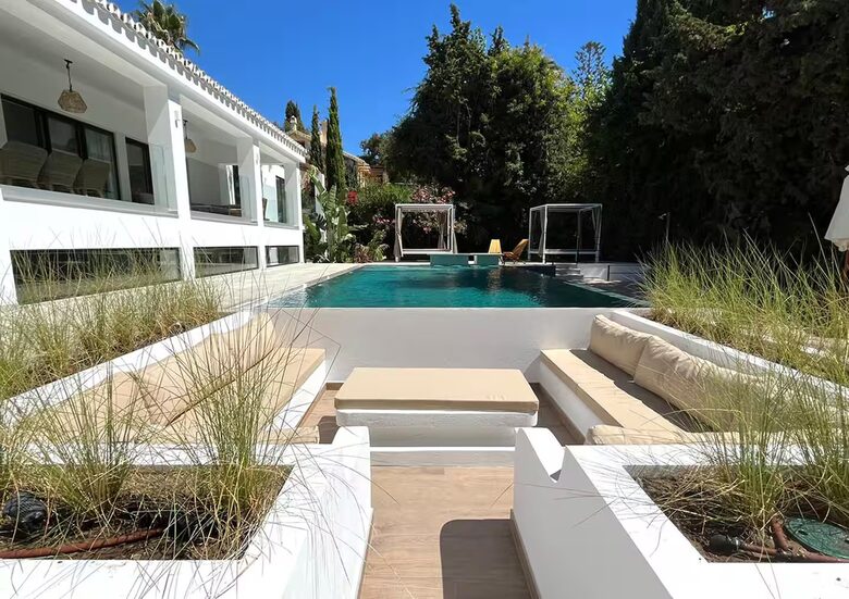 Infinity Elegance: Modern Villa with Spa & Private Gym - Marbella, El Rosario, Spain