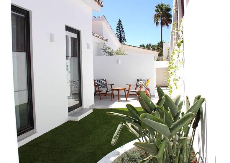 Infinity Elegance: Modern Villa with Spa & Private Gym - Marbella, El Rosario, Spain