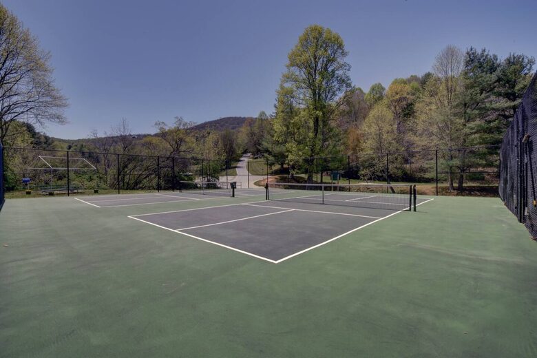 Sky Valley Mountain Retreat with Amenities - Sky Valley, Georgia