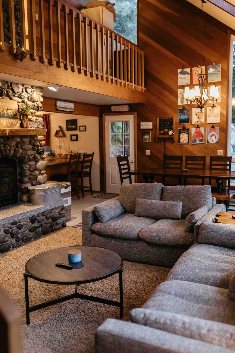 Lake Sutherland Hideaway with Mountain Views - Port Angeles, Washington