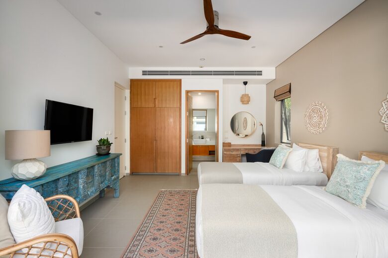 Elegant 5-Bedroom Beachfront Escape in Natai - Khok Kloi, Thailand