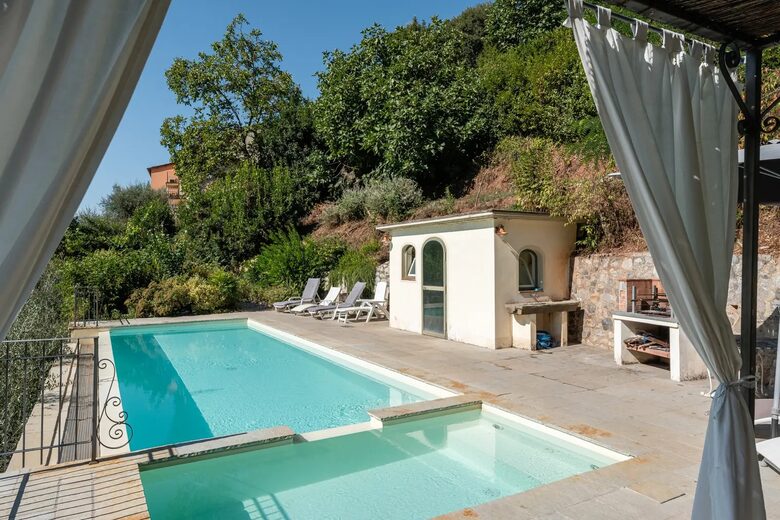 Refined Escape Surrounded by the Tuscan Hills - Coreglia Antelminelli, Italy