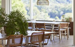 Hilltop Retreat with Infinity Pool and Tennis Court - Myocum, Australia