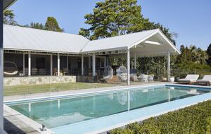 Hilltop Retreat with Infinity Pool and Tennis Court - Myocum, Australia