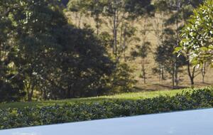 Hilltop Retreat with Infinity Pool and Tennis Court - Myocum, Australia