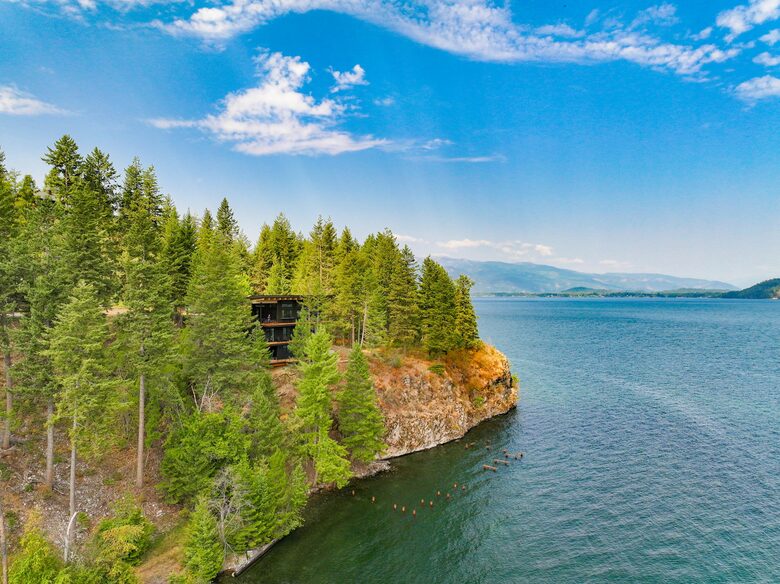 Glass-Walled Retreat on Lake Pend Oreille - Sagle, Idaho