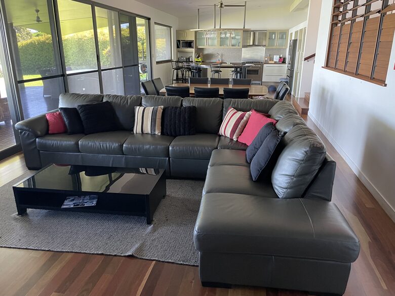 Group Getaway with Firepit & BBQ on Lake Tinaroo - Barrine, Australia