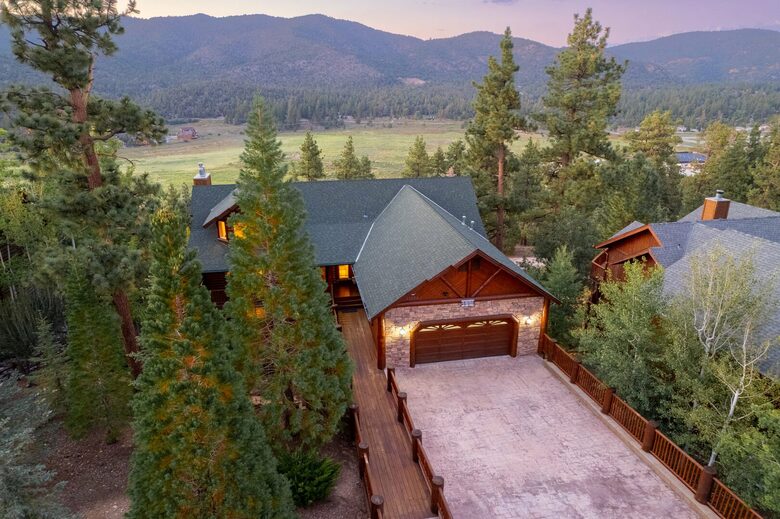 Mountain View Retreat in Castle Glen Estates - Big Bear Lake, California