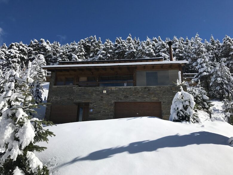 Refined Family Chalet in the Pyrenees - La Molina, Spain