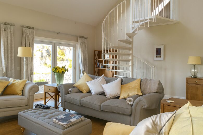 Tasteful Family Residence Overlooking Atlantic Isles - Clifden, Ireland