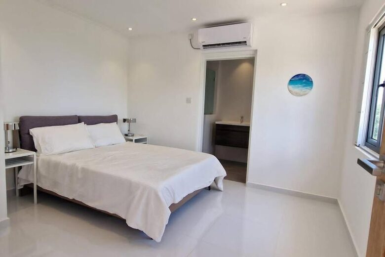 Ocean View Elegance: A Five-Bedroom Seychelles Masterpiece - Beau Vallon, Seychelles