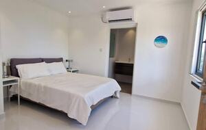 Ocean View Elegance: A Five-Bedroom Seychelles Masterpiece - Beau Vallon, Seychelles
