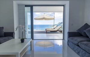 Ocean View Elegance: A Five-Bedroom Seychelles Masterpiece - Beau Vallon, Seychelles