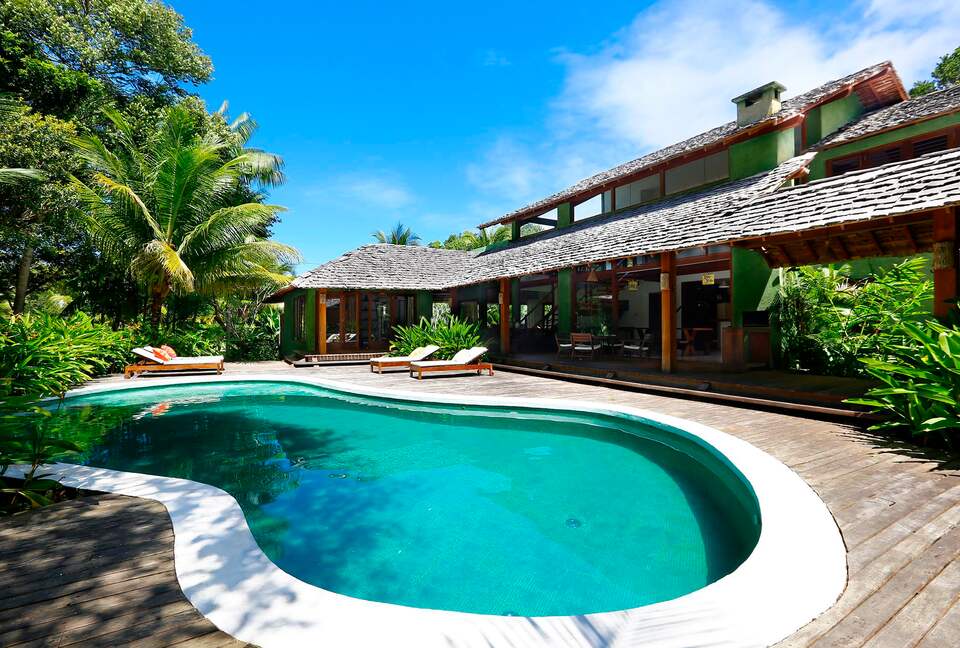 Casa Verde: An Artistic Retreat in the Forests of Trancoso - Trancoso, Brazil