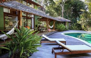 Casa Verde: An Artistic Retreat in the Forests of Trancoso - Trancoso, Brazil