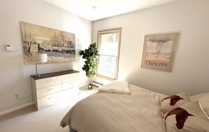 Queen room upstairs