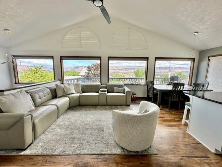 Living Room - upstairs