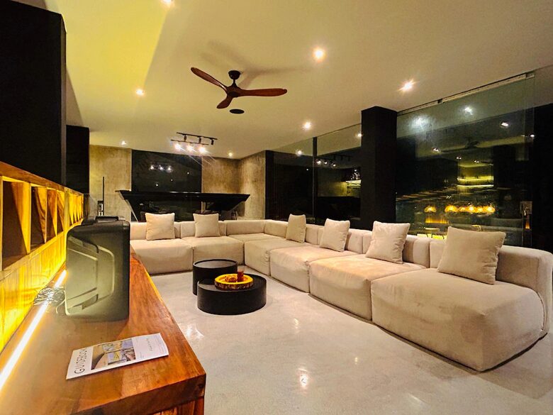 Sibu Sibu Villa - 6 Bedrooms Villa with Ocean View - Badung, Indonesia