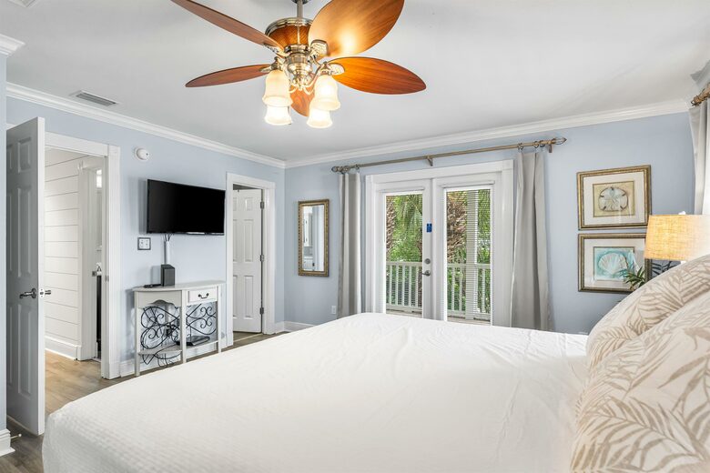 Family-Friendly Destin Escape | Walk to Beach & Shopping - Destin, Florida