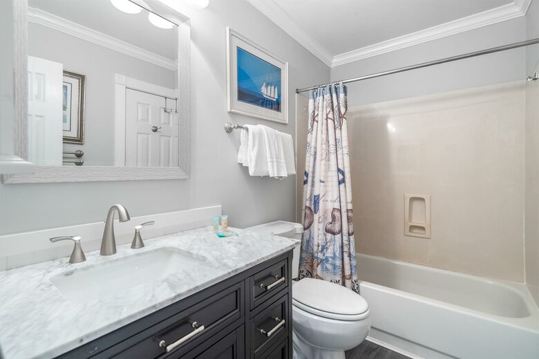 Family-Friendly Destin Escape | Walk to Beach & Shopping - Destin, Florida