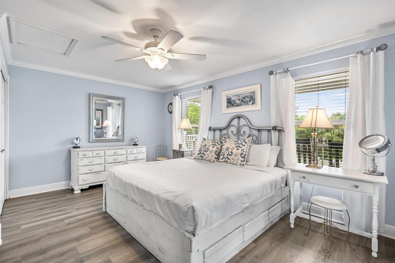 Family-Friendly Destin Escape | Walk to Beach & Shopping - Destin, Florida