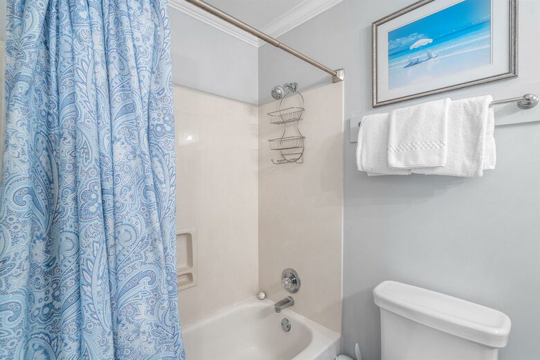 Family-Friendly Destin Escape | Walk to Beach & Shopping - Destin, Florida
