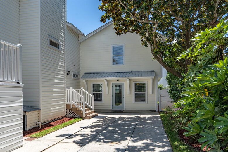 Family-Friendly Destin Escape | Walk to Beach & Shopping - Destin, Florida
