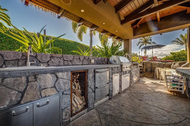 Ka’anapali Luxury Escape with Resort-Style Pool & Theater - Lahaina, Hawaii