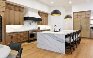 Scottsdale Entertainment Stunner