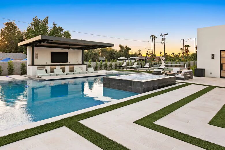 Scottsdale Entertainment Stunner - Scottsdale, Arizona