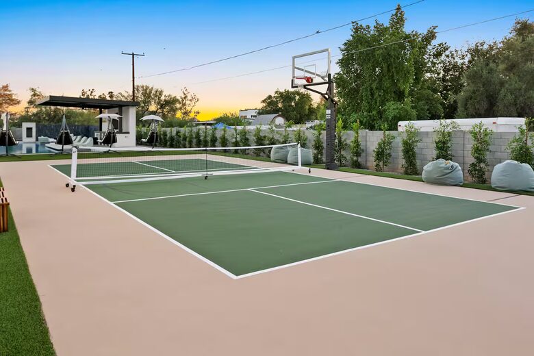 Scottsdale Entertainment Stunner - Scottsdale, Arizona