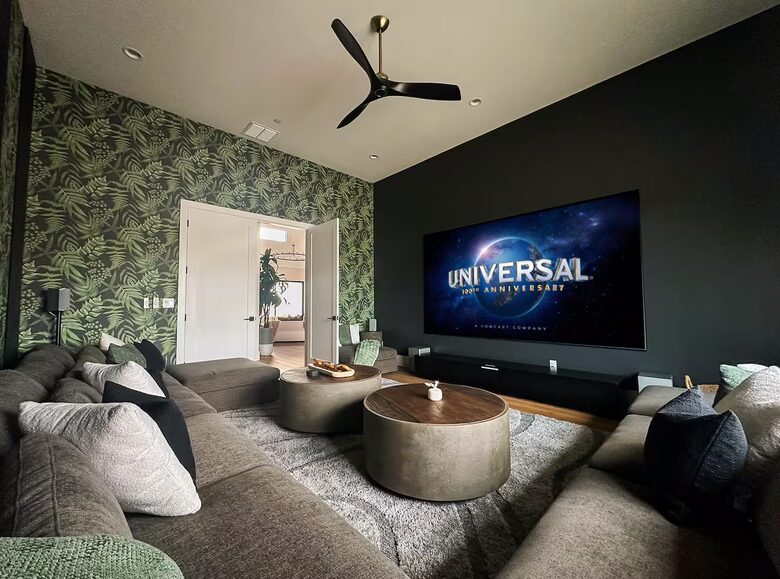 Scottsdale Entertainment Stunner - Scottsdale, Arizona
