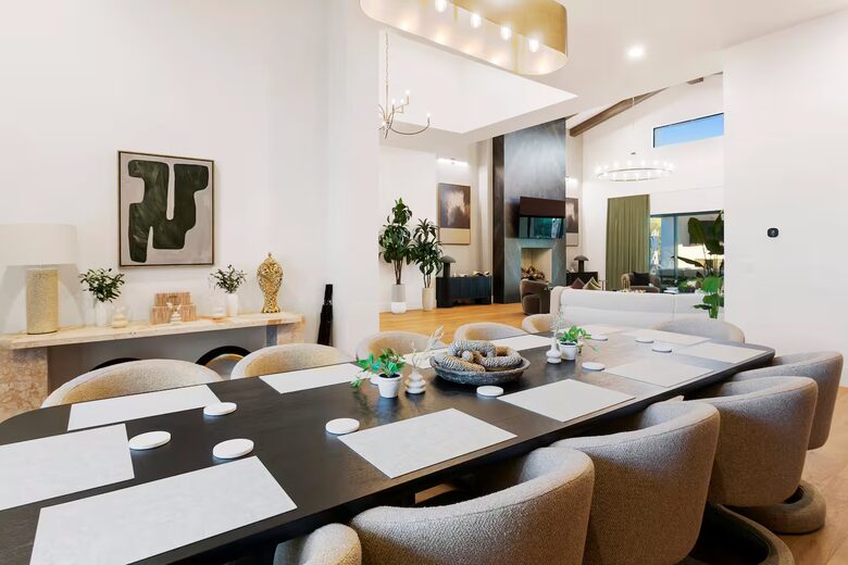 Scottsdale Entertainment Stunner - Scottsdale, Arizona