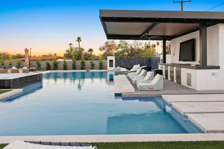 Scottsdale Entertainment Stunner - Scottsdale, Arizona